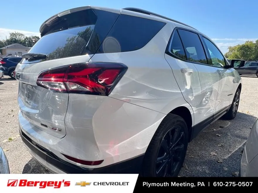 2023 Chevrolet Equinox RS photo 1