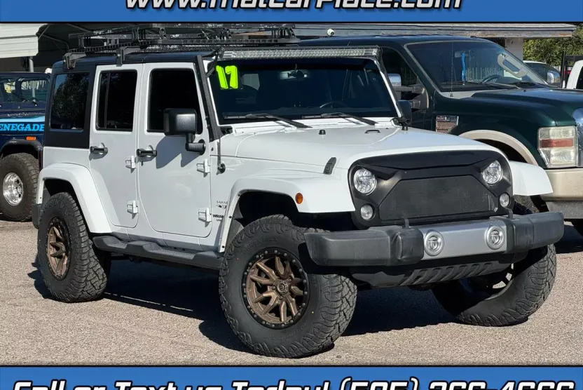 2017 Jeep Wrangler Unlimited Sahara photo 1