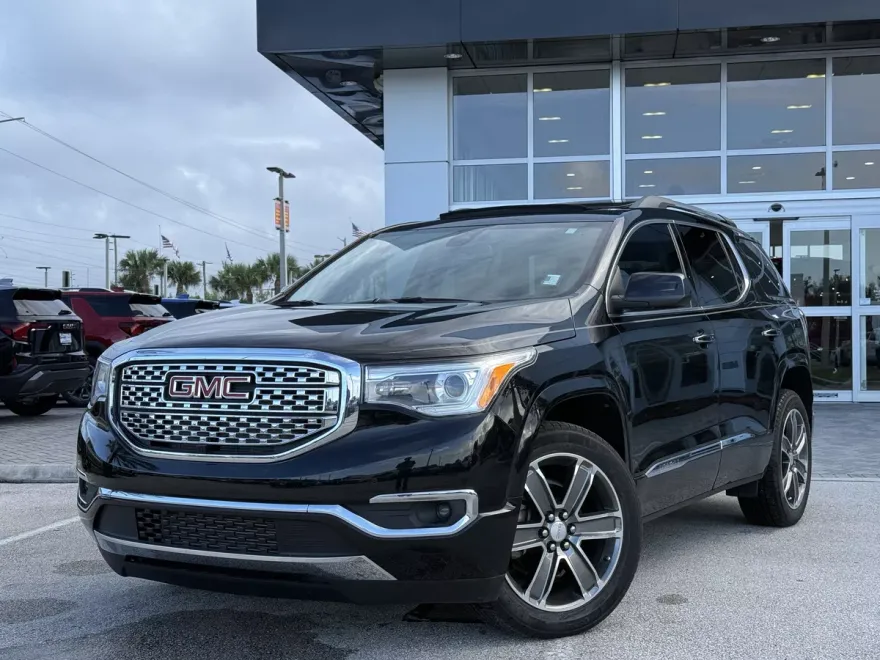 2019 Gmc Acadia Denali photo 1