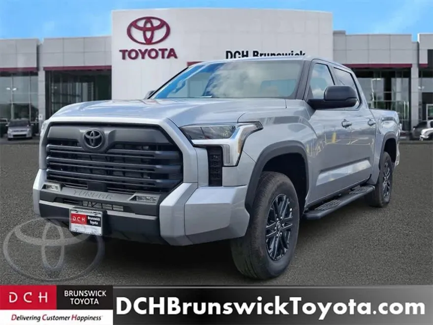 2025 Toyota Tundra SR5 CrewMax photo 1
