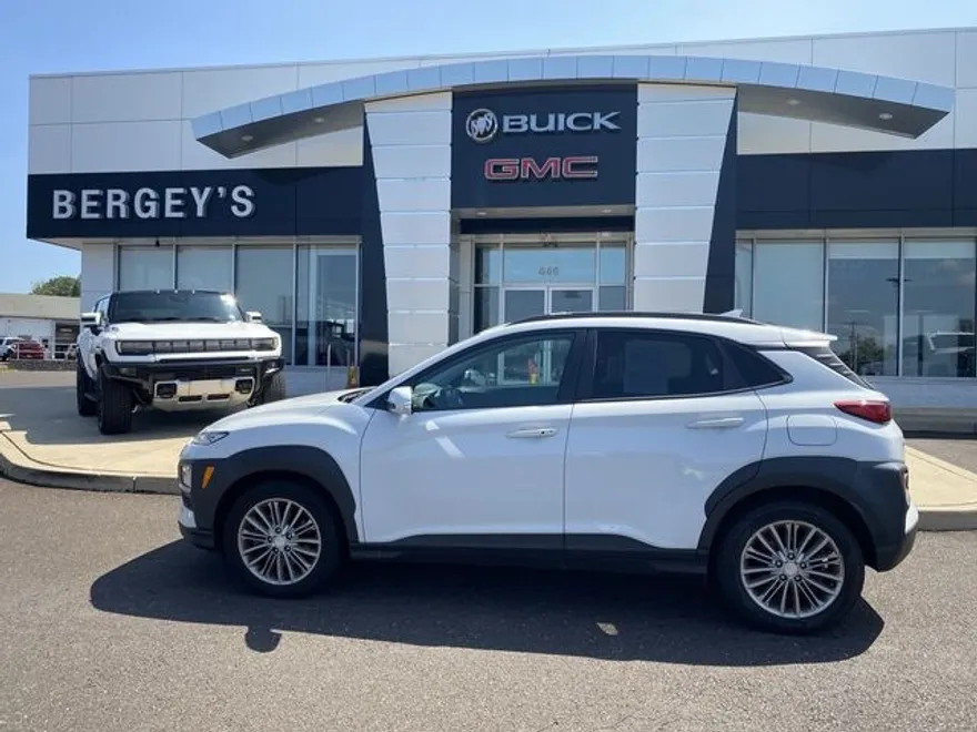 2020 Hyundai Kona SEL Plus photo 1