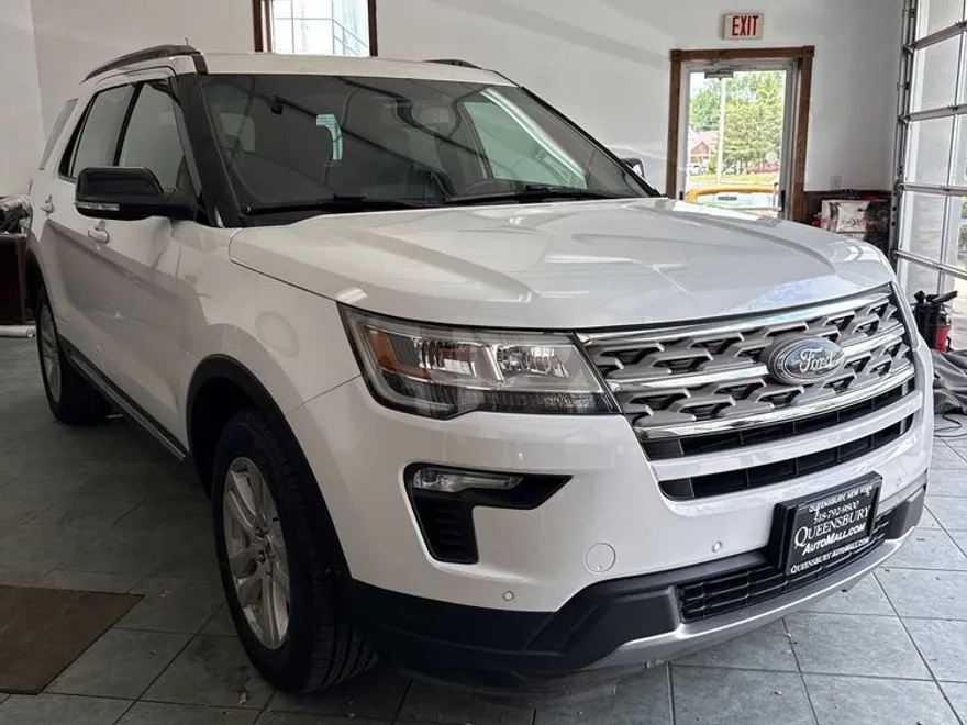 2018 Ford Explorer XLT photo 1