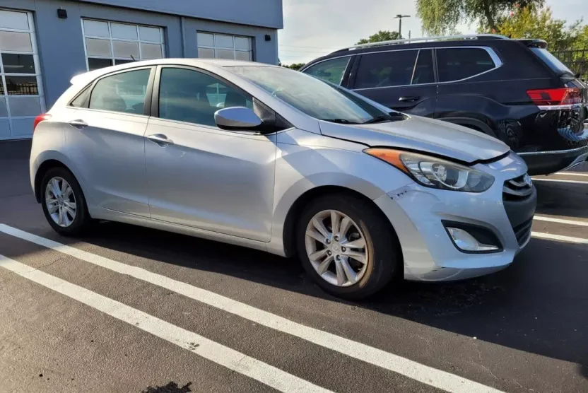 2015 Hyundai Elantra GT Base photo 1