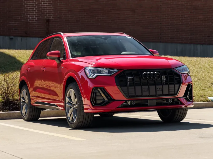 2025 Audi Q3 S line Premium photo 1