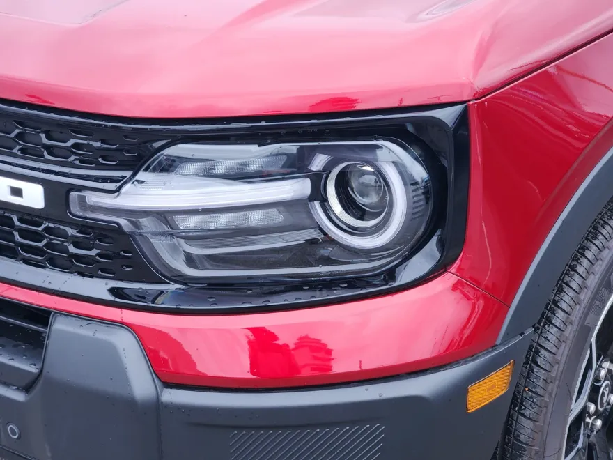 2025 Ford Bronco Sport Outer Banks photo 1