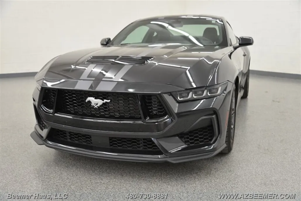 2024 Ford Mustang GT photo 1