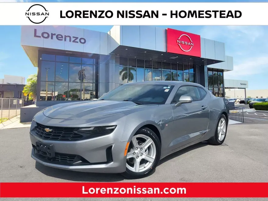 2023 Chevrolet Camaro 1LT photo 1