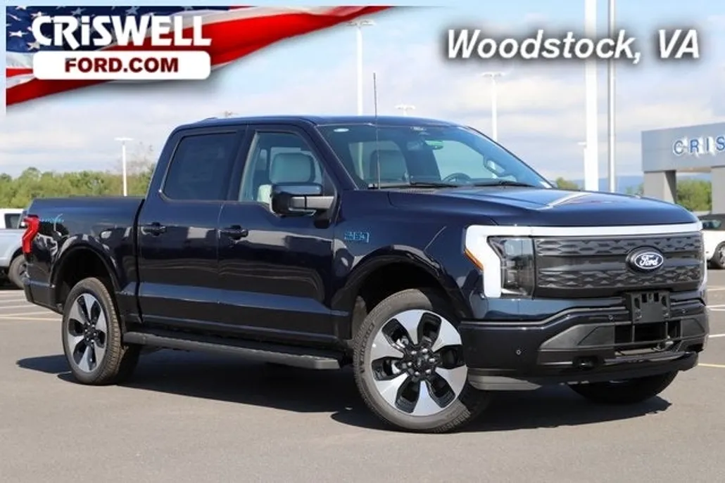 2025 Ford F-150 Lightning Platinum photo 1