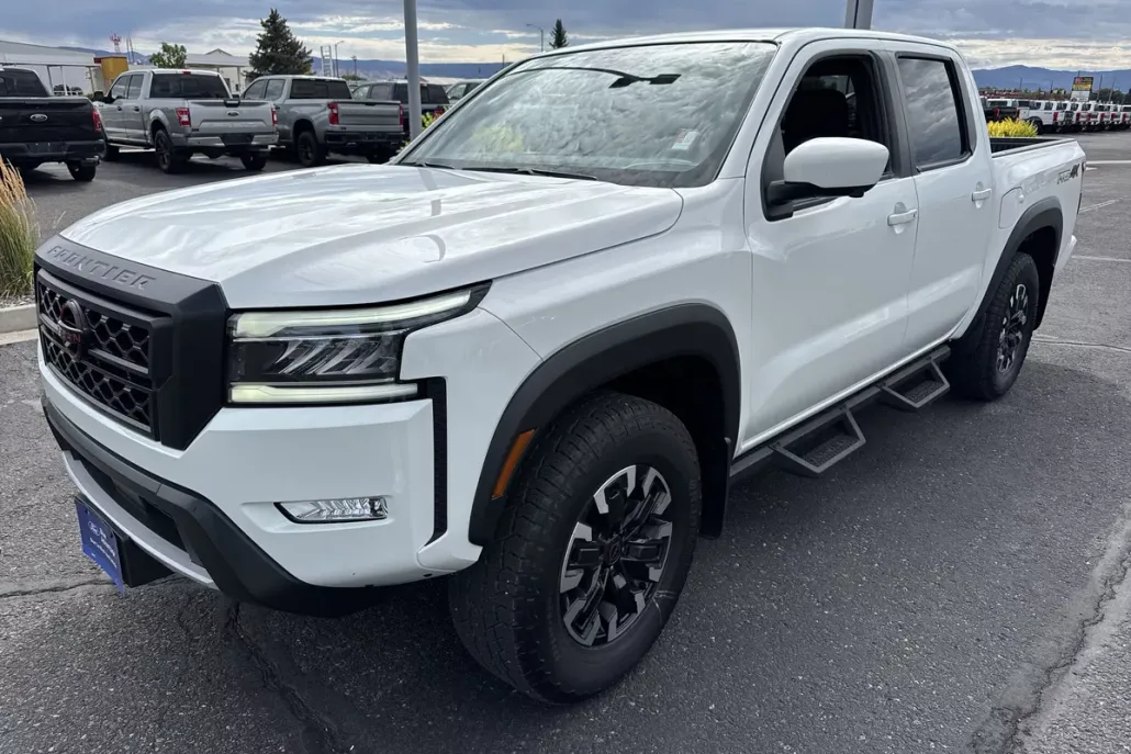2023 Nissan Frontier PRO-4X photo 1