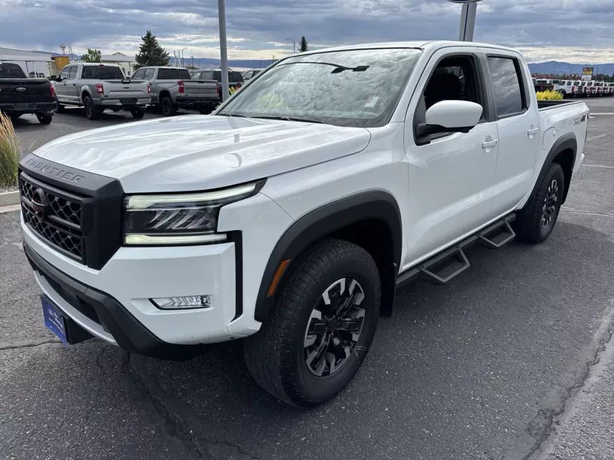 2023 Nissan Frontier PRO-4X photo 1