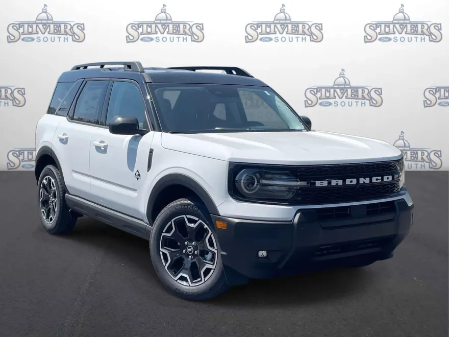 2025 Ford Bronco Sport Outer Banks photo 1