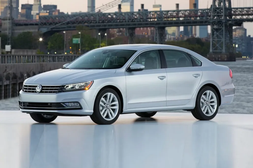 2018 Volkswagen Passat 2.0T SE photo 1
