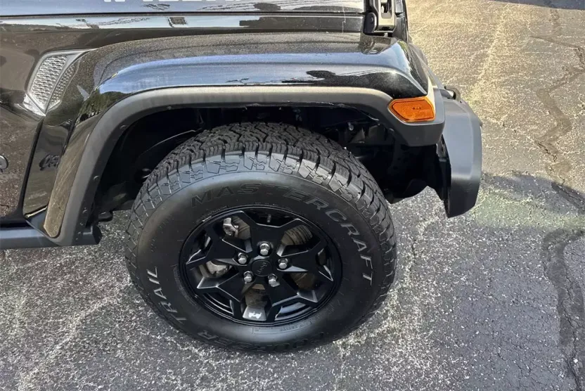2021 Jeep Gladiator Sport photo 1