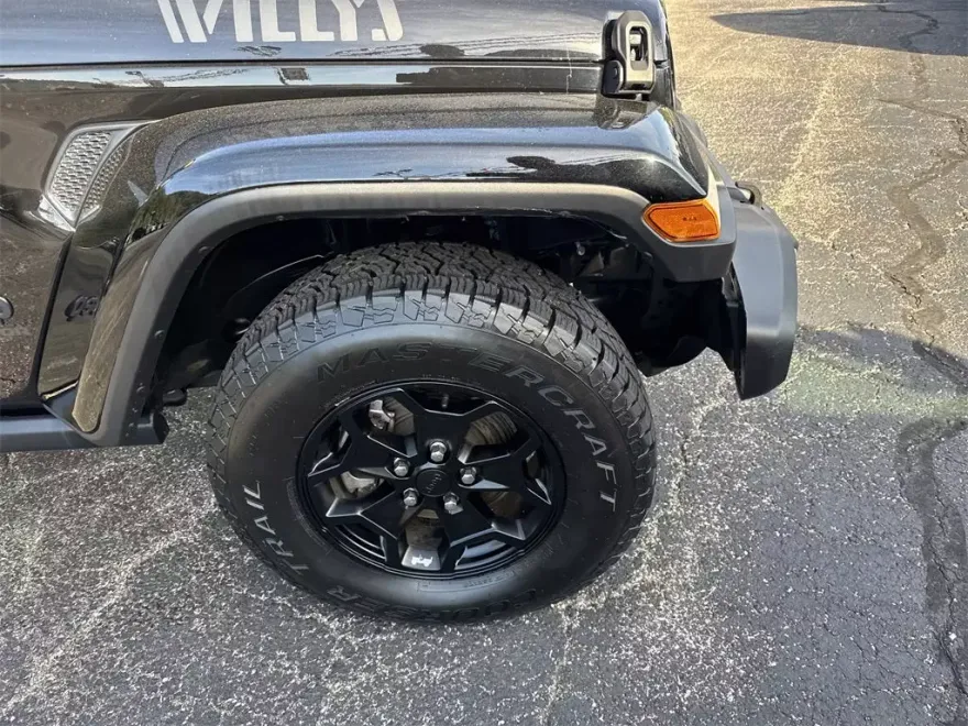 2021 Jeep Gladiator Sport photo 1