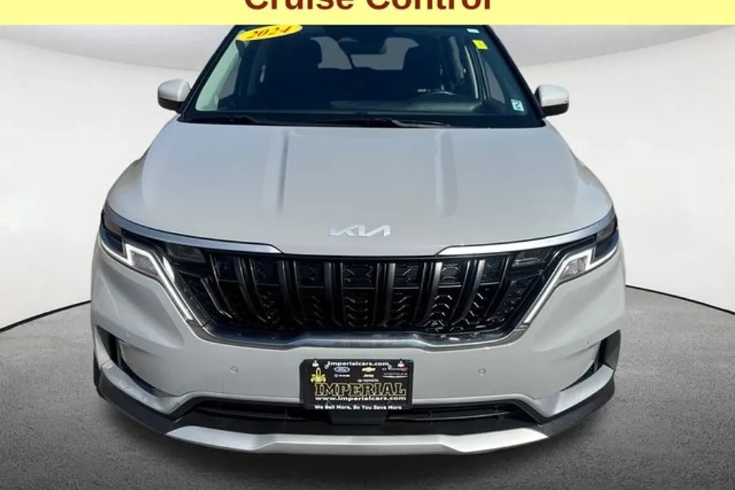 2024 Kia Carnival EX photo 1