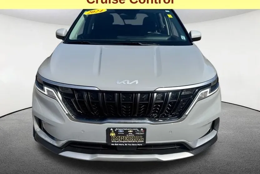 2024 Kia Carnival EX photo 1