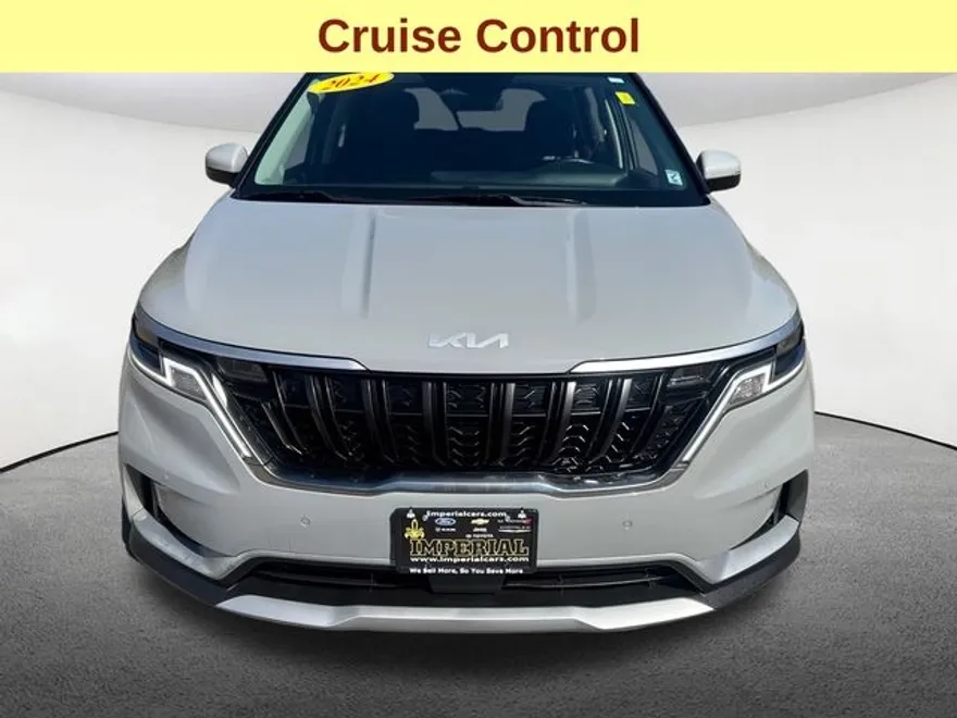 2024 Kia Carnival EX photo 1