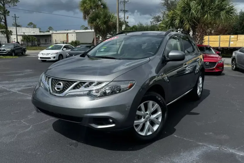 2013 Nissan Murano SL photo 1