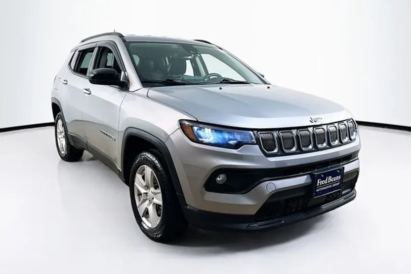 2022 Jeep Compass Latitude photo 1