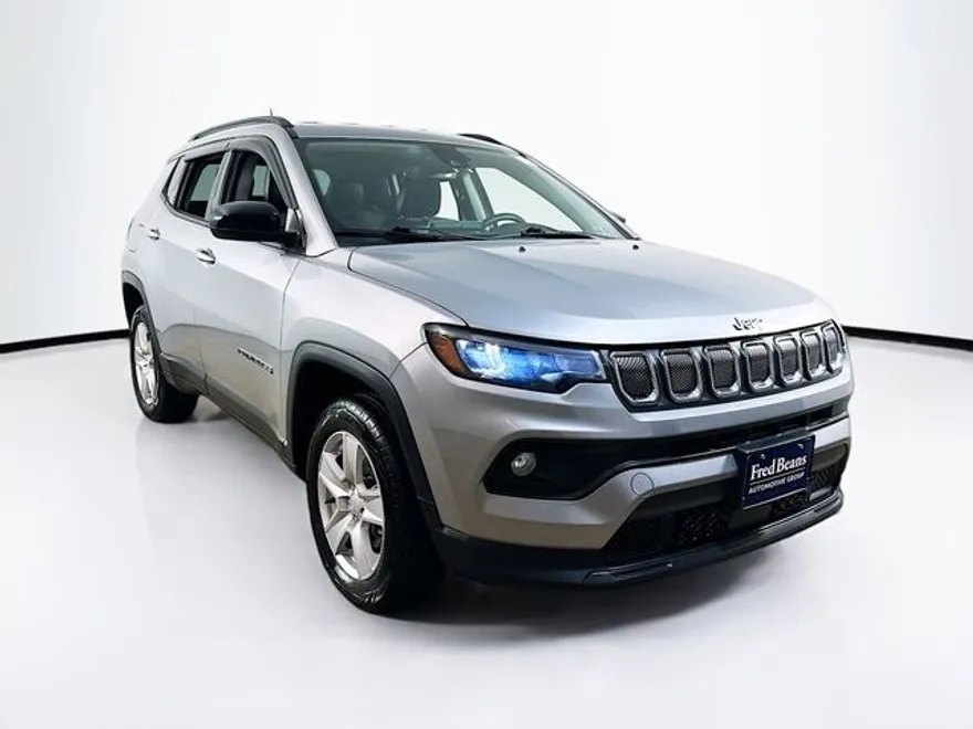 2022 Jeep Compass Latitude photo 1