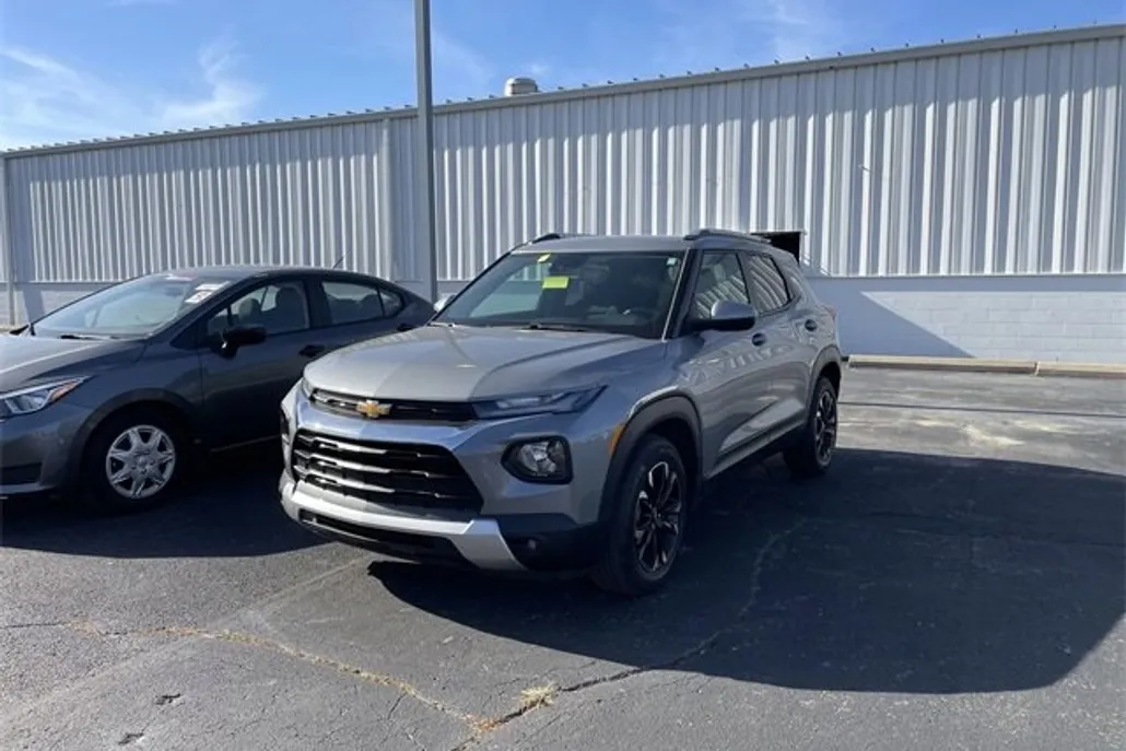2023 Chevrolet Trailblazer LT photo 1