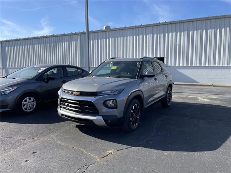 2023 Chevrolet Trailblazer LT photo 1