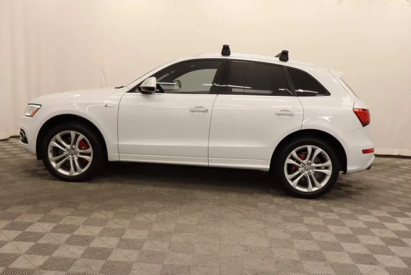 2016 Audi SQ5 Prestige photo 1
