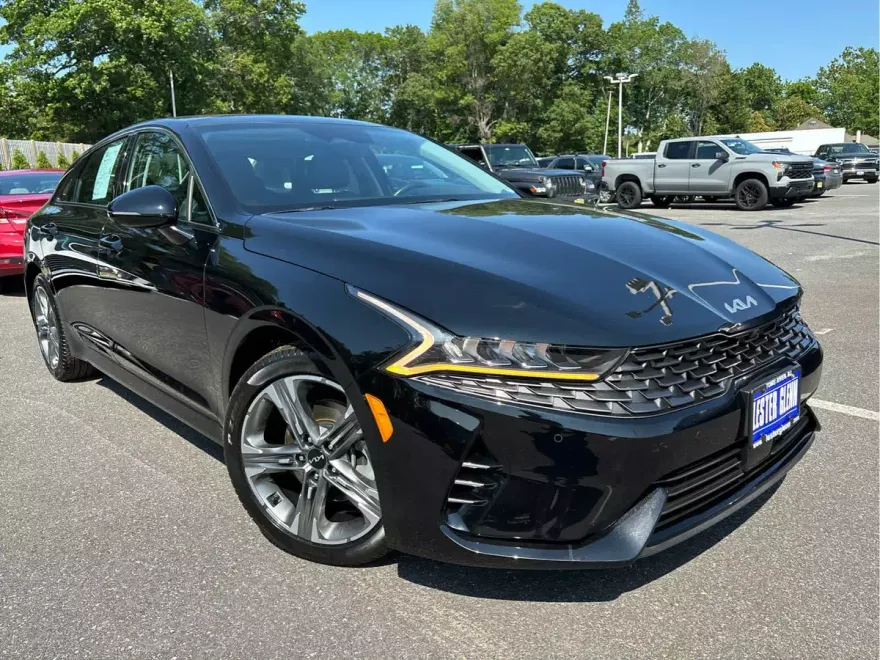 2023 Kia K5 EX photo 1