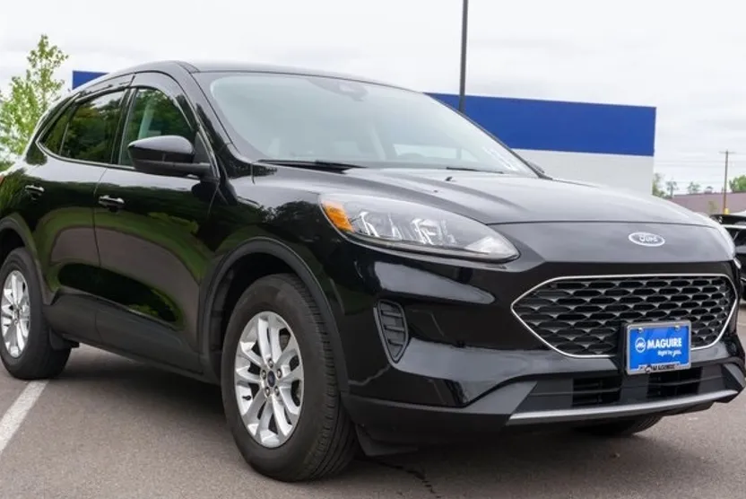 2021 Ford Escape SE photo 1