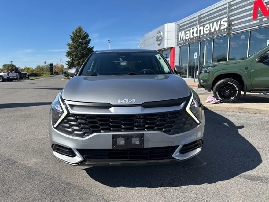 2023 Kia Sportage Hybrid LX photo 1