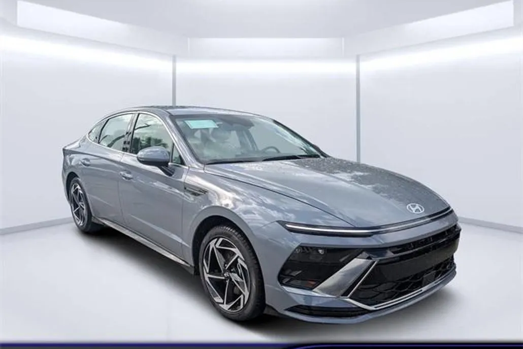 2026 Hyundai Sonata SEL Sport photo 1
