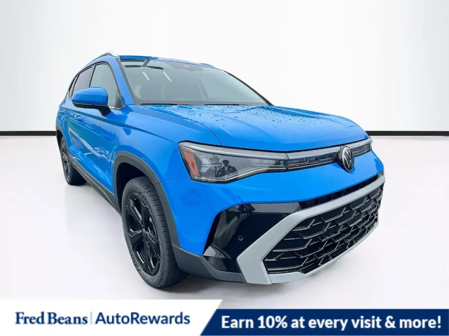2025 Volkswagen Taos SEL photo 1