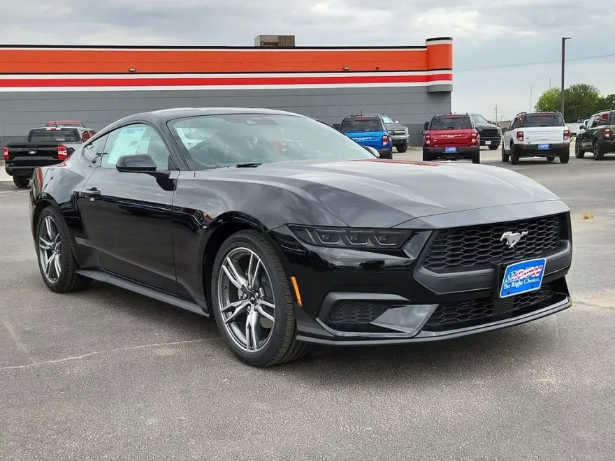 2025 Ford Mustang EcoBoost photo 1