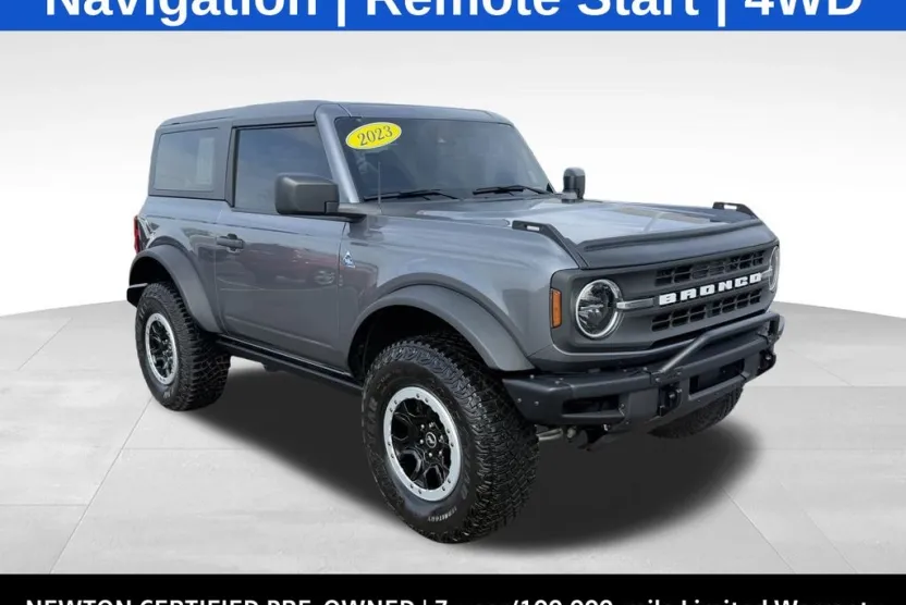 2023 Ford Bronco Black Diamond photo 1