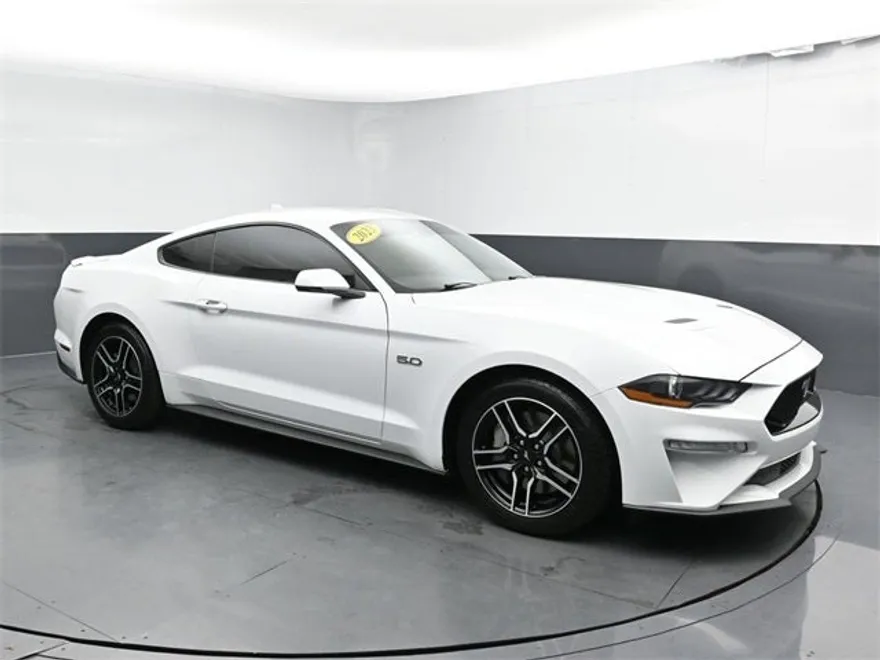 2023 Ford Mustang GT Premium photo 1