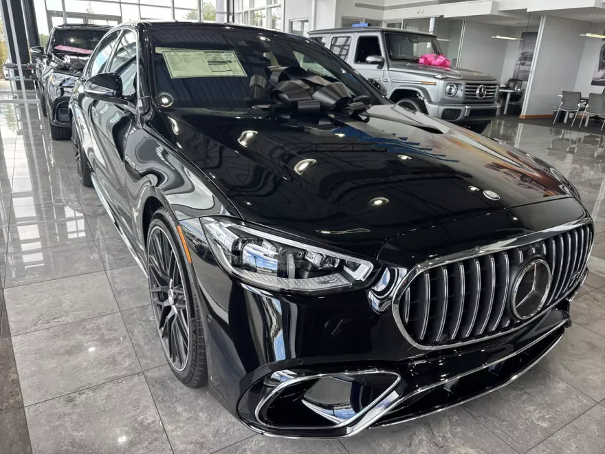 2026 Mercedes Benz S AMG 63 4MATIC photo 1