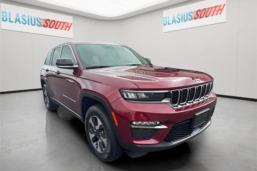 2023 Jeep Grand Cherokee 4xe photo 1