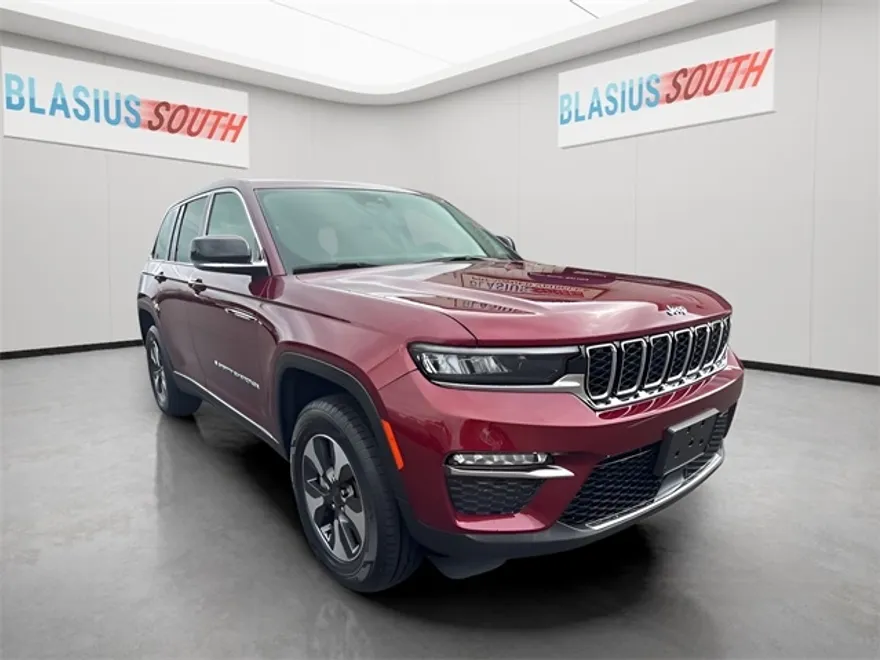 2023 Jeep Grand Cherokee 4xe photo 1