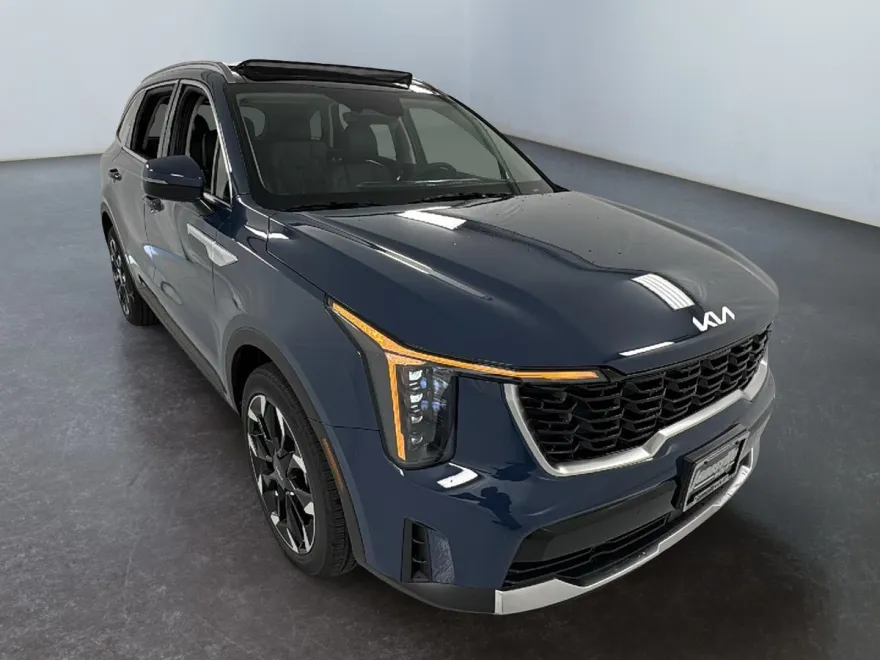 2025 Kia Sorento EX photo 1