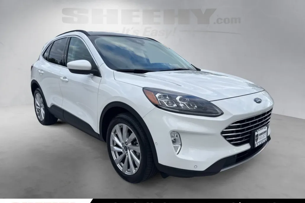 2021 Ford Escape Titanium Hybrid photo 1