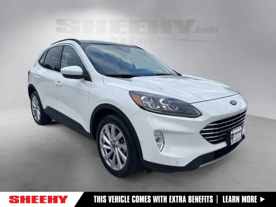 2021 Ford Escape Titanium Hybrid photo 1