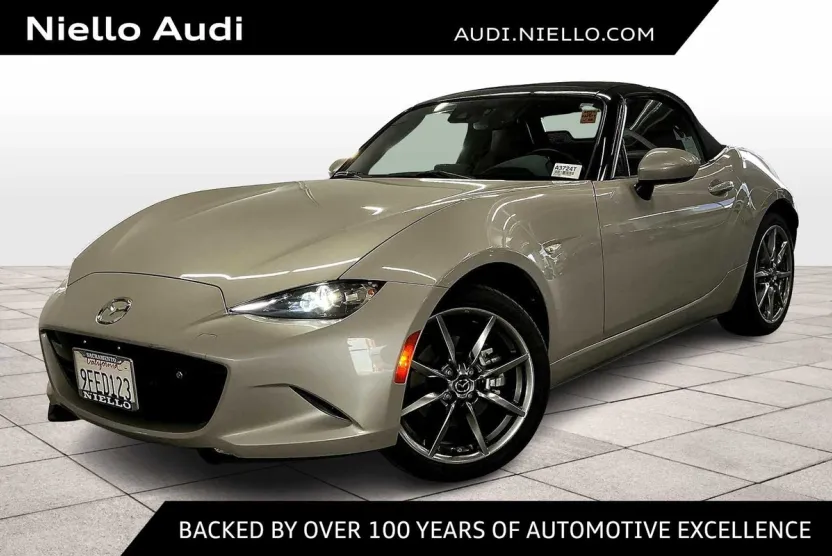 2022 Mazda MX-5 Miata Miata Grand Touring photo 1