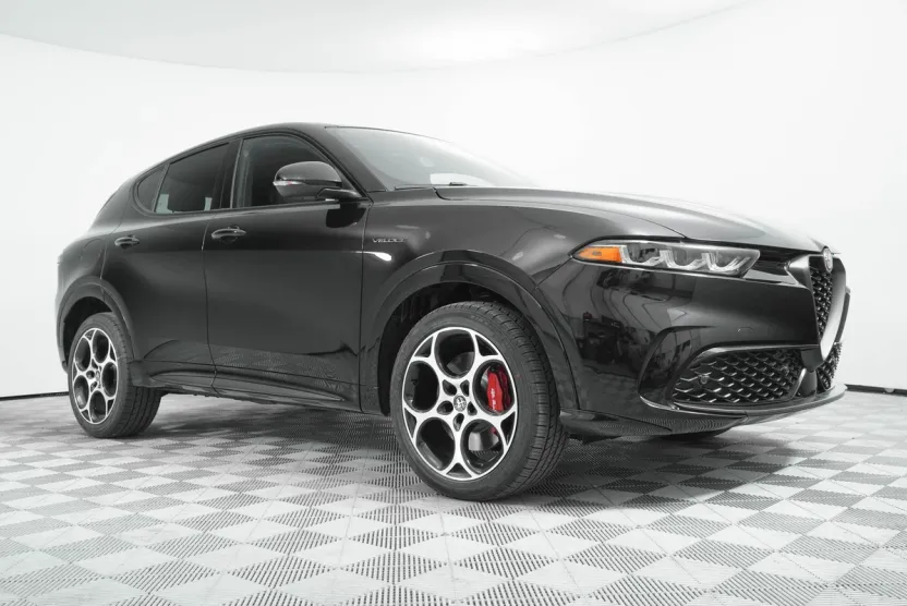 2025 Alfa Romeo Tonale Veloce photo 1