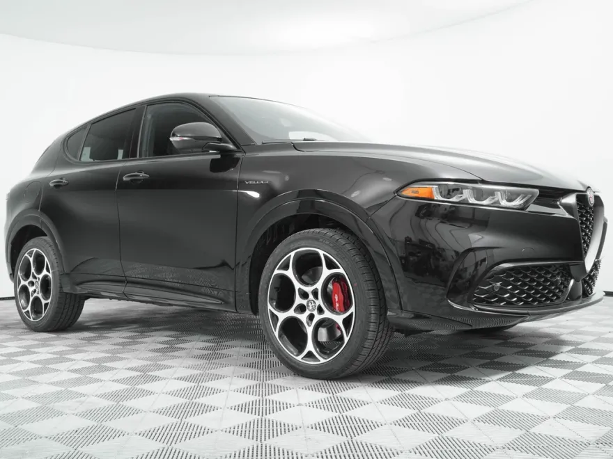 2025 Alfa Romeo Tonale Veloce photo 1