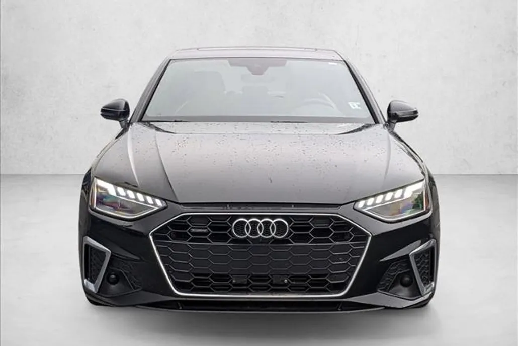 2023 Audi A4 S line Quattro Premium Plus photo 1