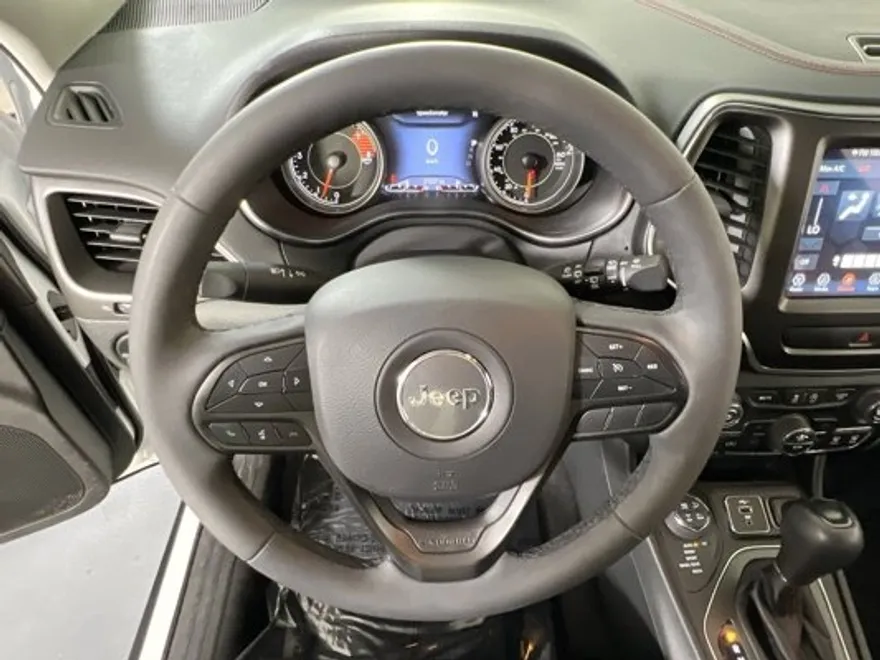 2022 Jeep Cherokee Trailhawk photo 1