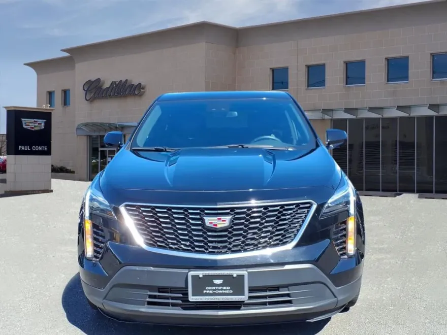 2022 Cadillac XT4 Luxury photo 1