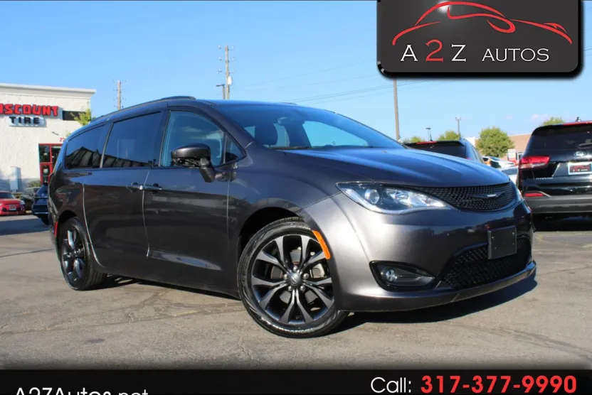 2018 Chrysler Pacifica Touring L photo 1