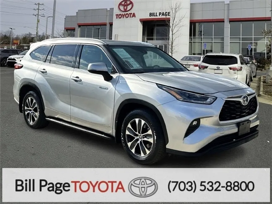 2021 Toyota Highlander XLE photo 1