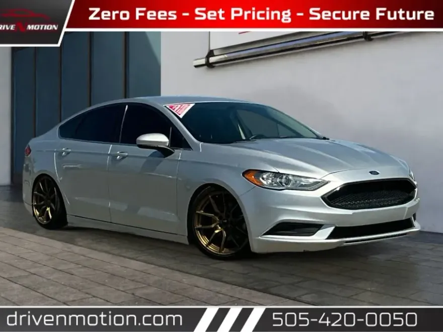 2018 Ford Fusion SE photo 1